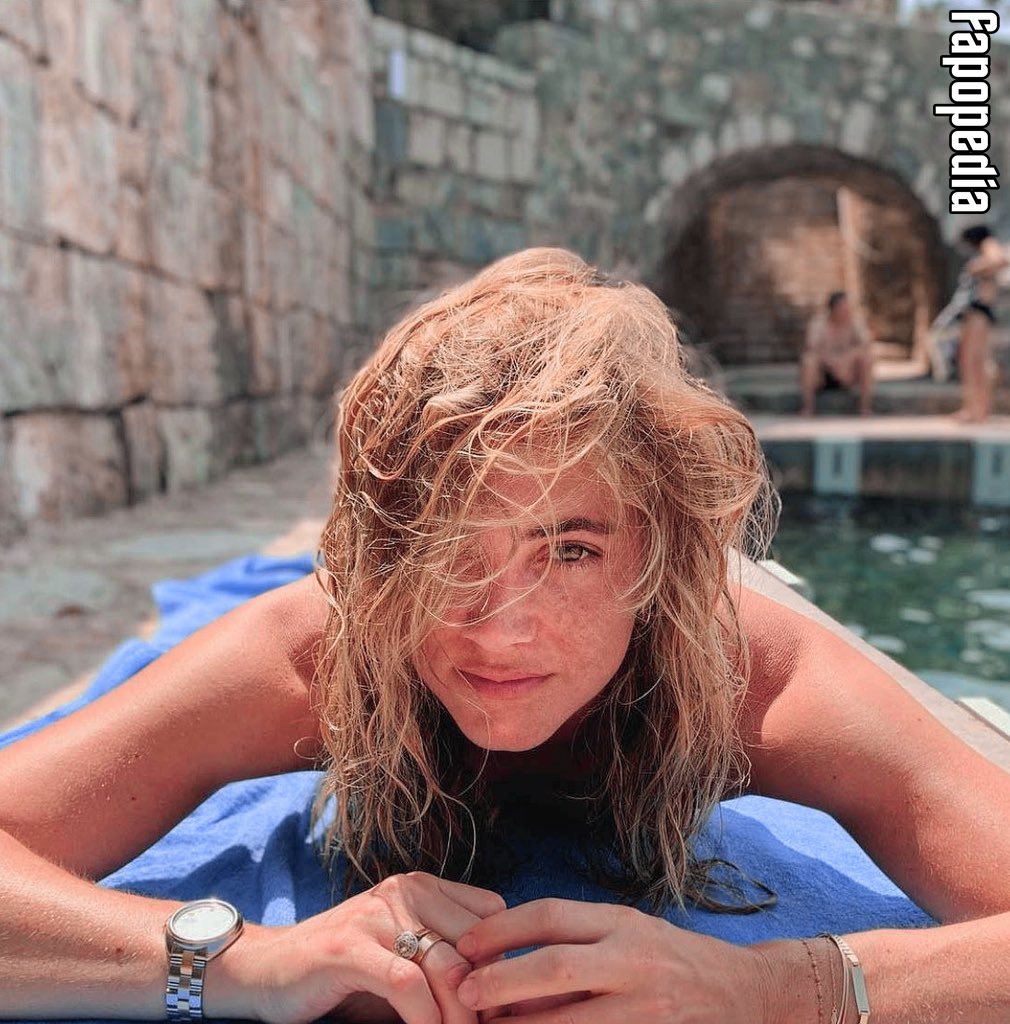 Emily Wickersham Nude Leaks