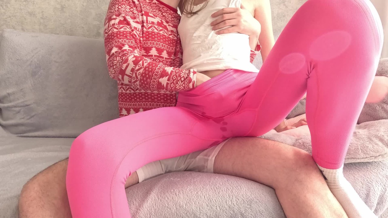 Made her squirt in leggings