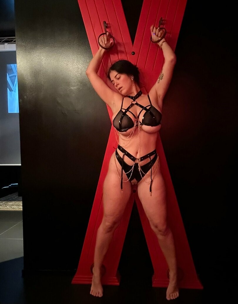 Mady Gio Is Totally Nude Displaying Her Large Boobs And Big Ass