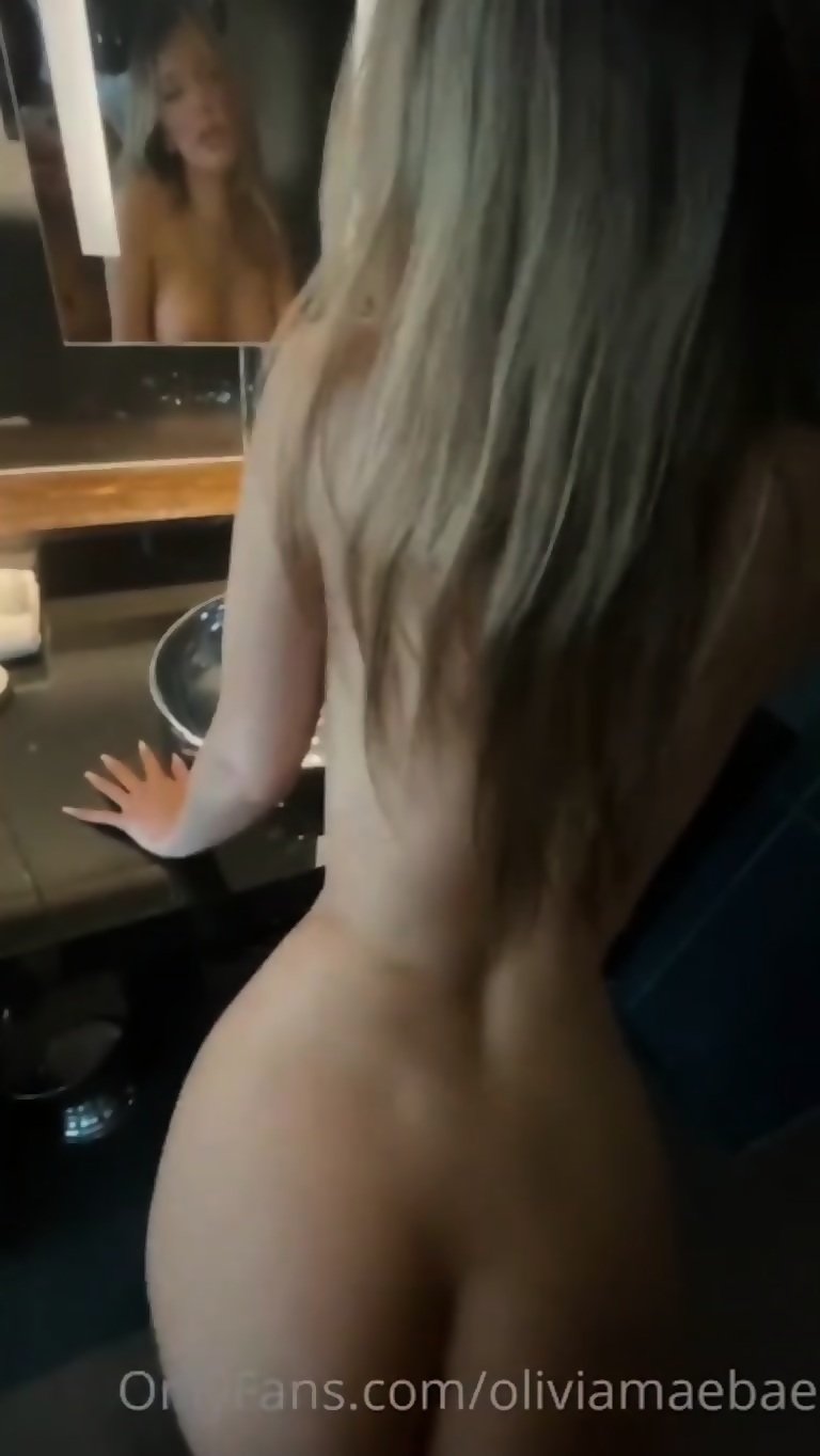 Olivia Bae Mirror Selfie Fuck