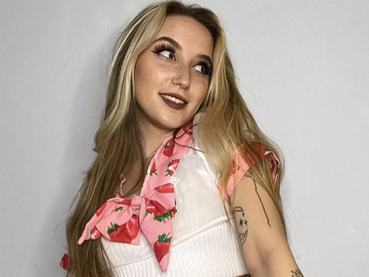 Model earns fortune selling nudes and requests kinky gifts