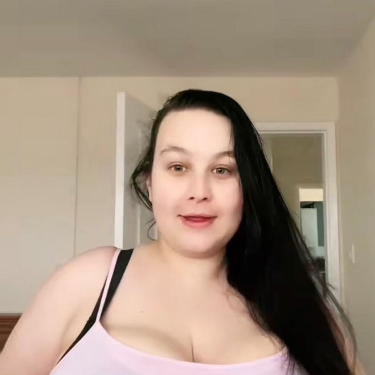 Massive boobs stopped me leaving house for 2 years