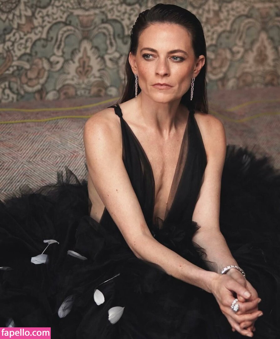 Lara Pulver larapulver Nude Leaked