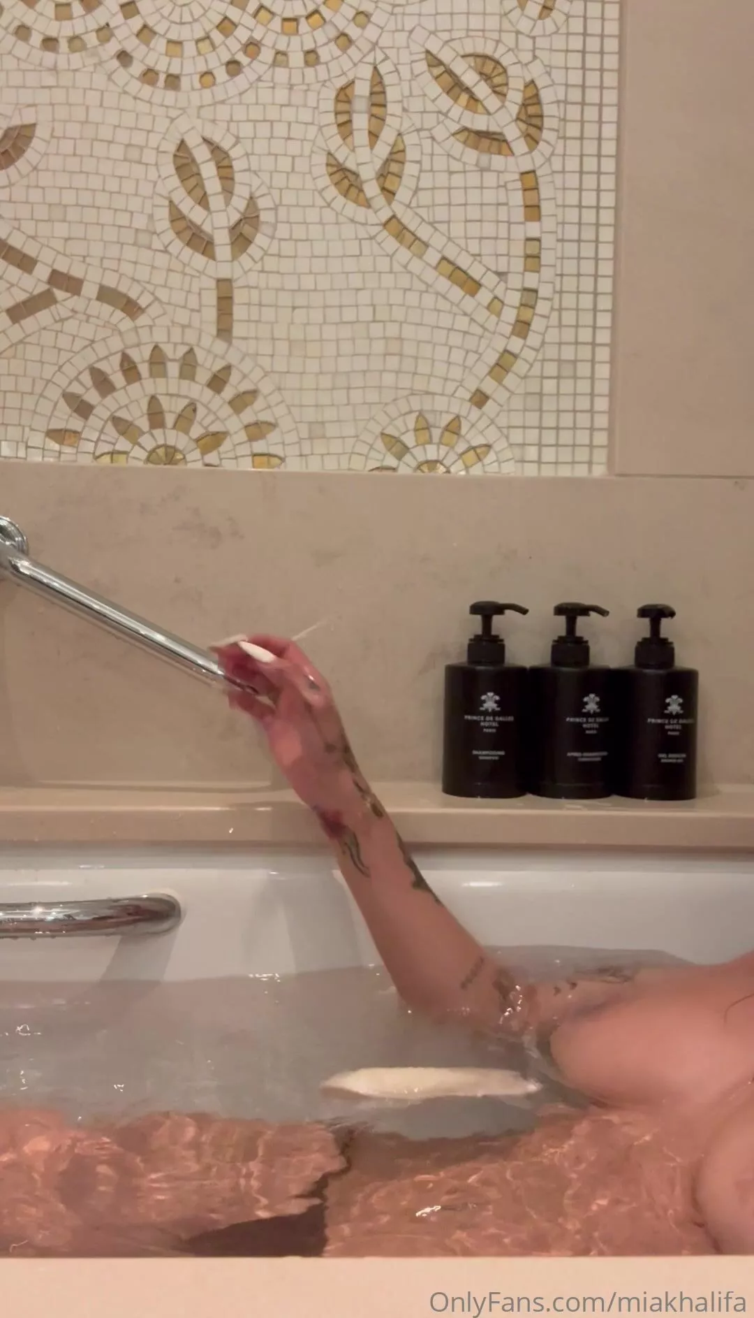 Mia Khalifa Nude Boobs Flashing In Bathtub Full Onlyfans Leaked Video