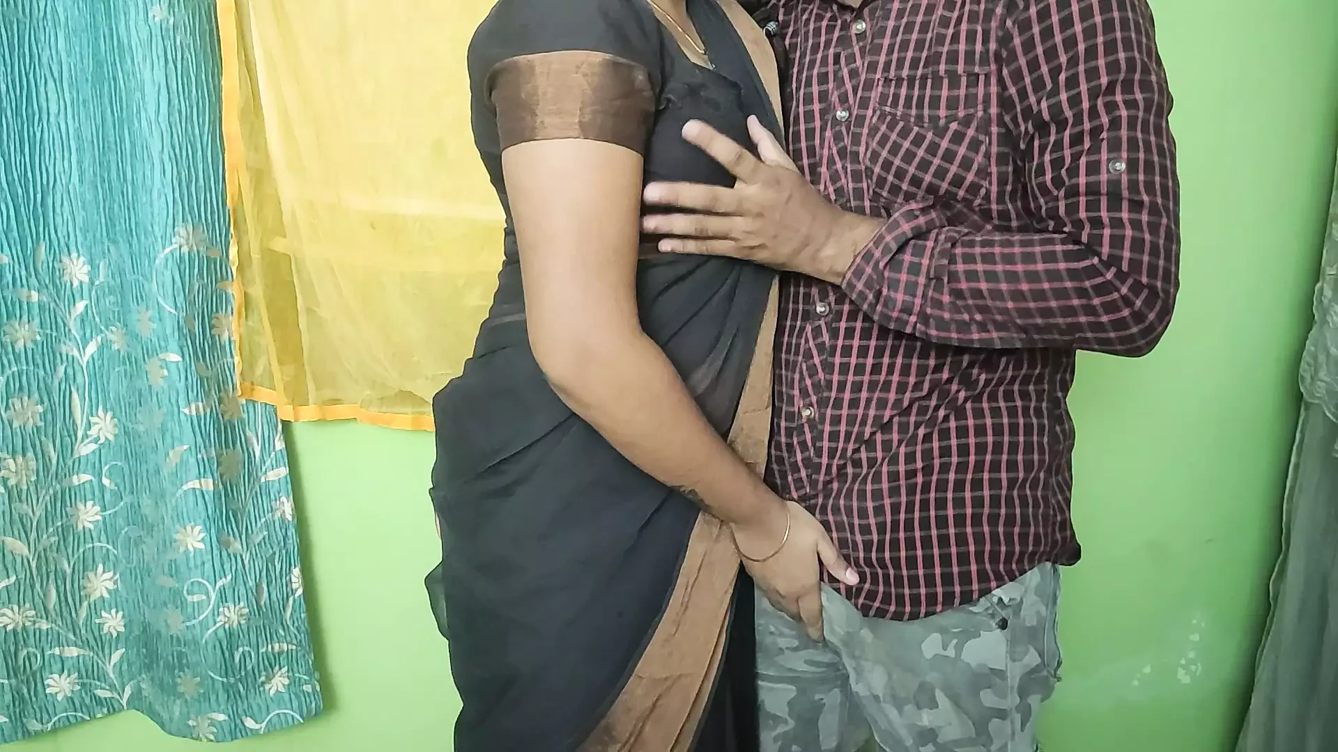 Mallu Girl Boy Romance Mallu Girl Saree Drop Romance Mallu Couple Romantic Fun Malayali Couple Romance in Hotel