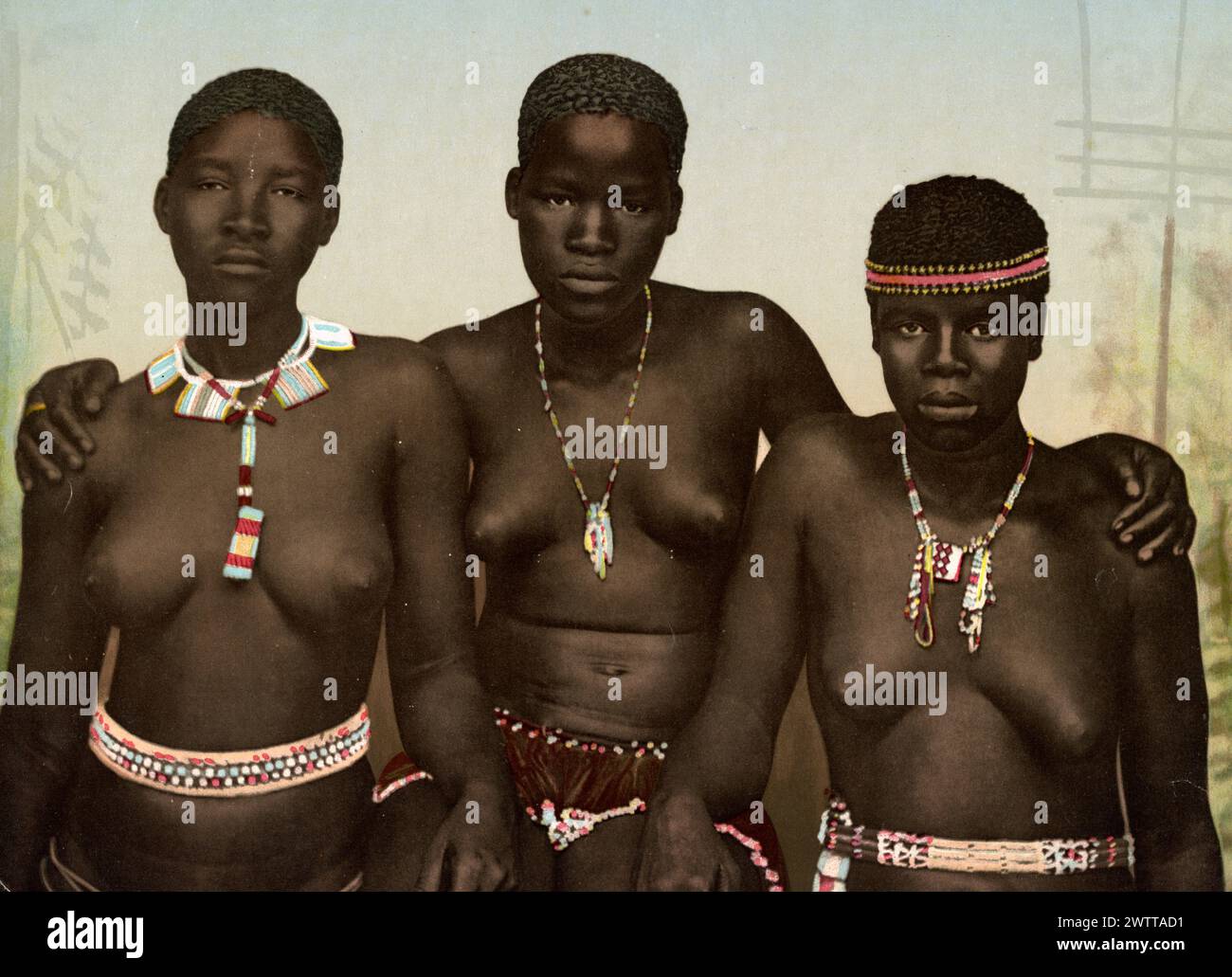 Zulu girls hi-res stock photography and images
