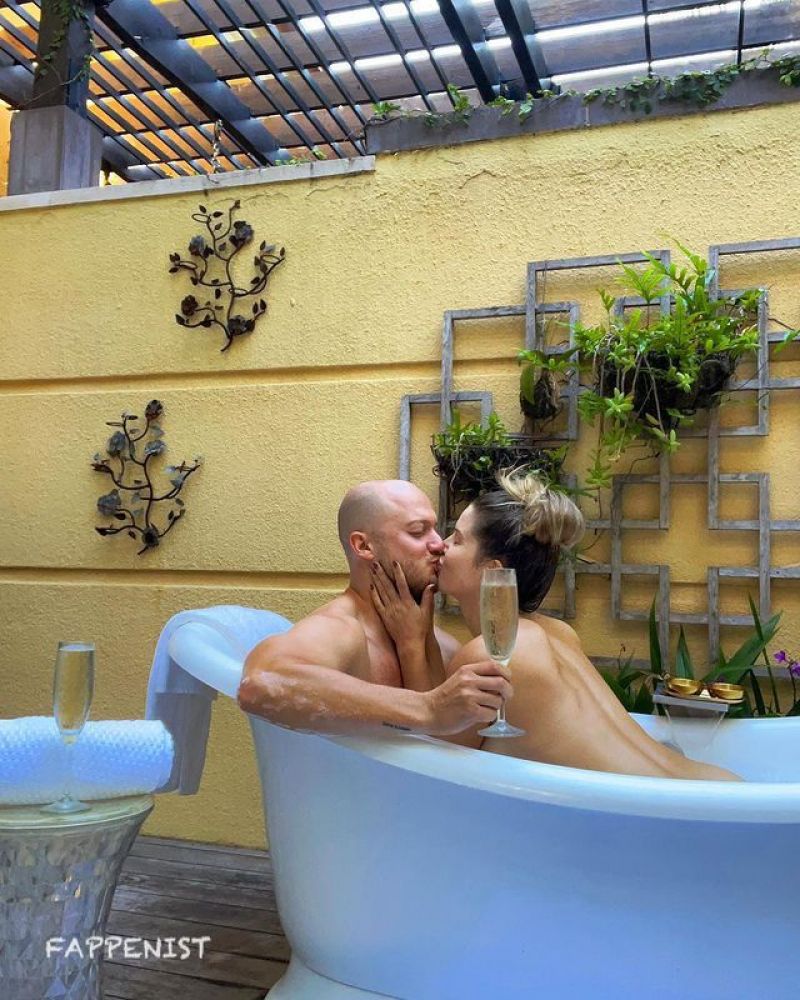Amanda Cerny Naked