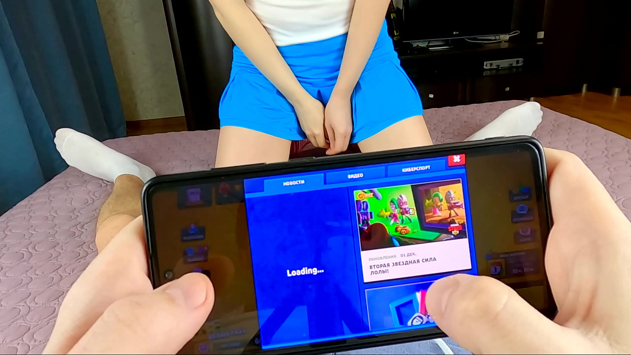 He playing in Brawl Stars and Stepsister asked to rate her blowjob skills! And she seduces her and suck his hard cock! POV 4K