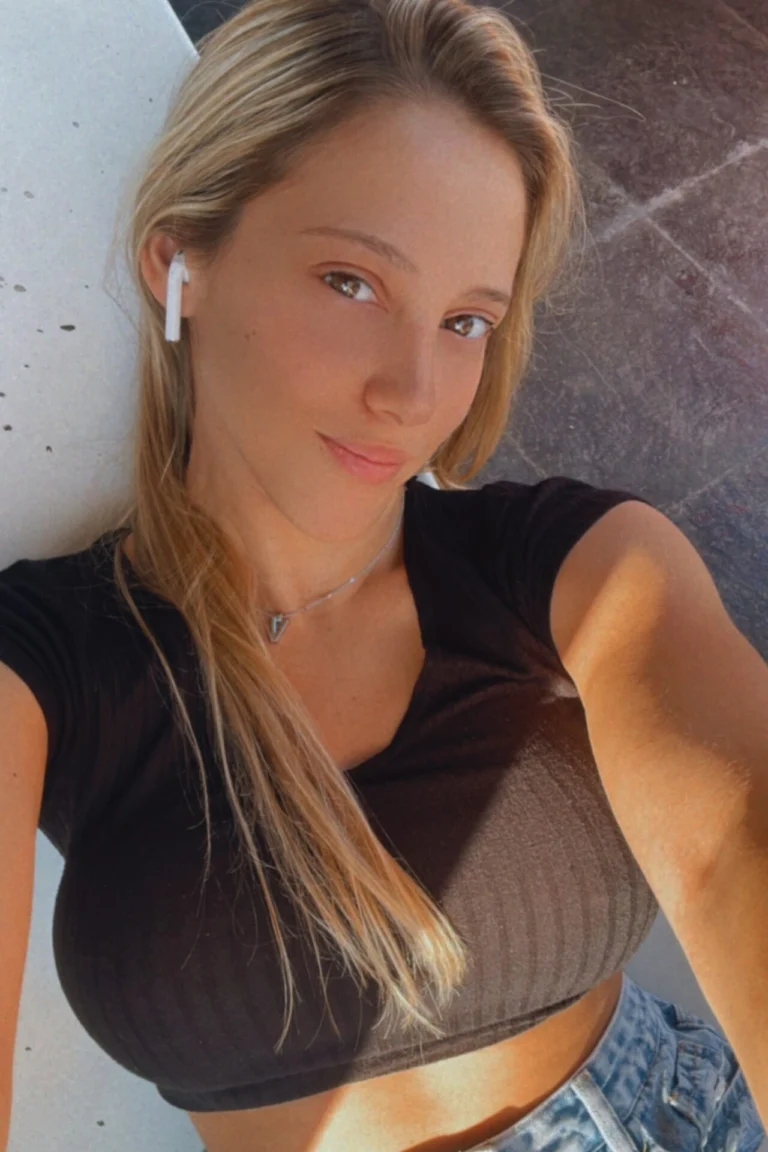clarafar OnlyFans