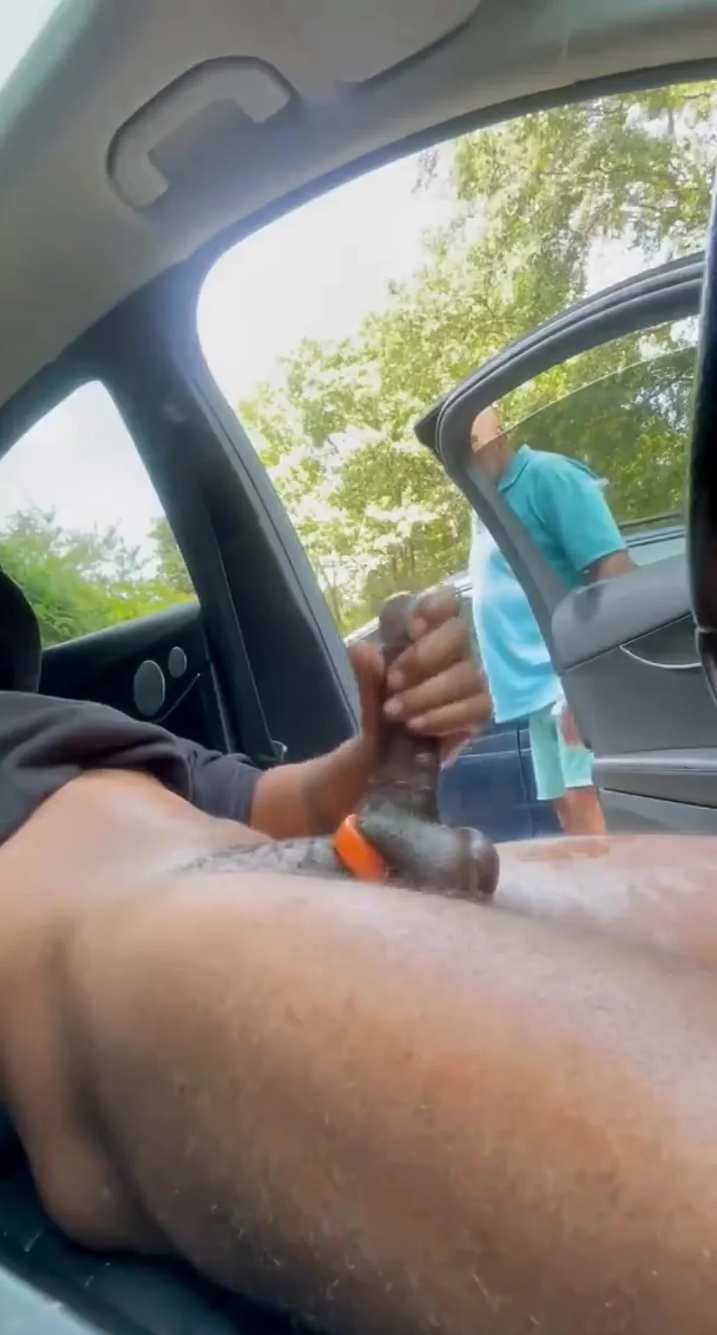 Creampie in front of a stranger