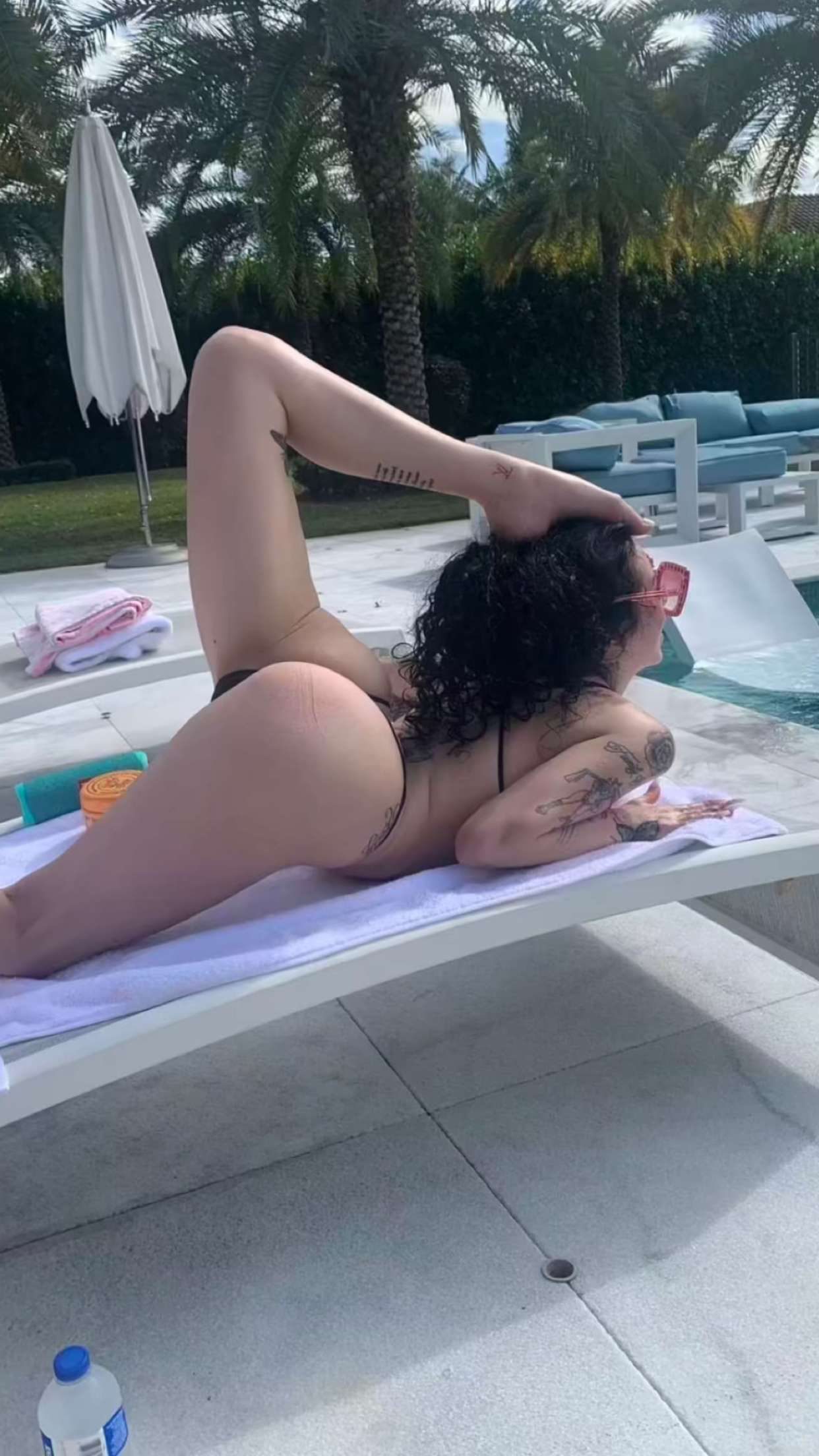 Bhad Bhabie Big Booty In Skimpy Bikini