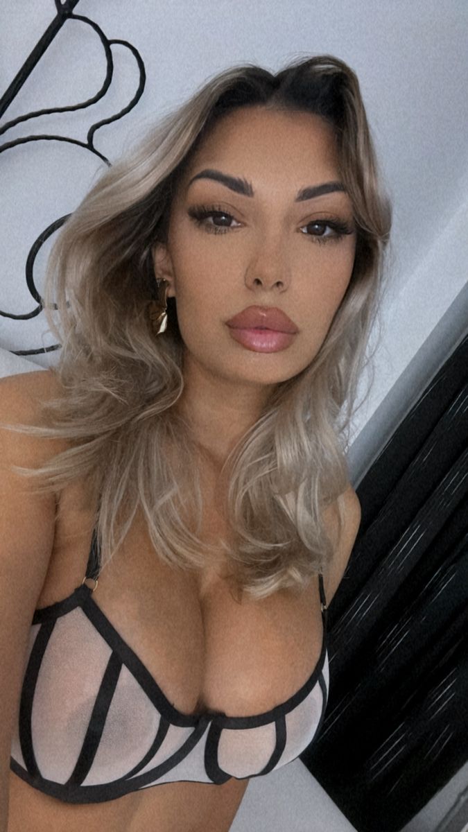 Lexxy Live Cams