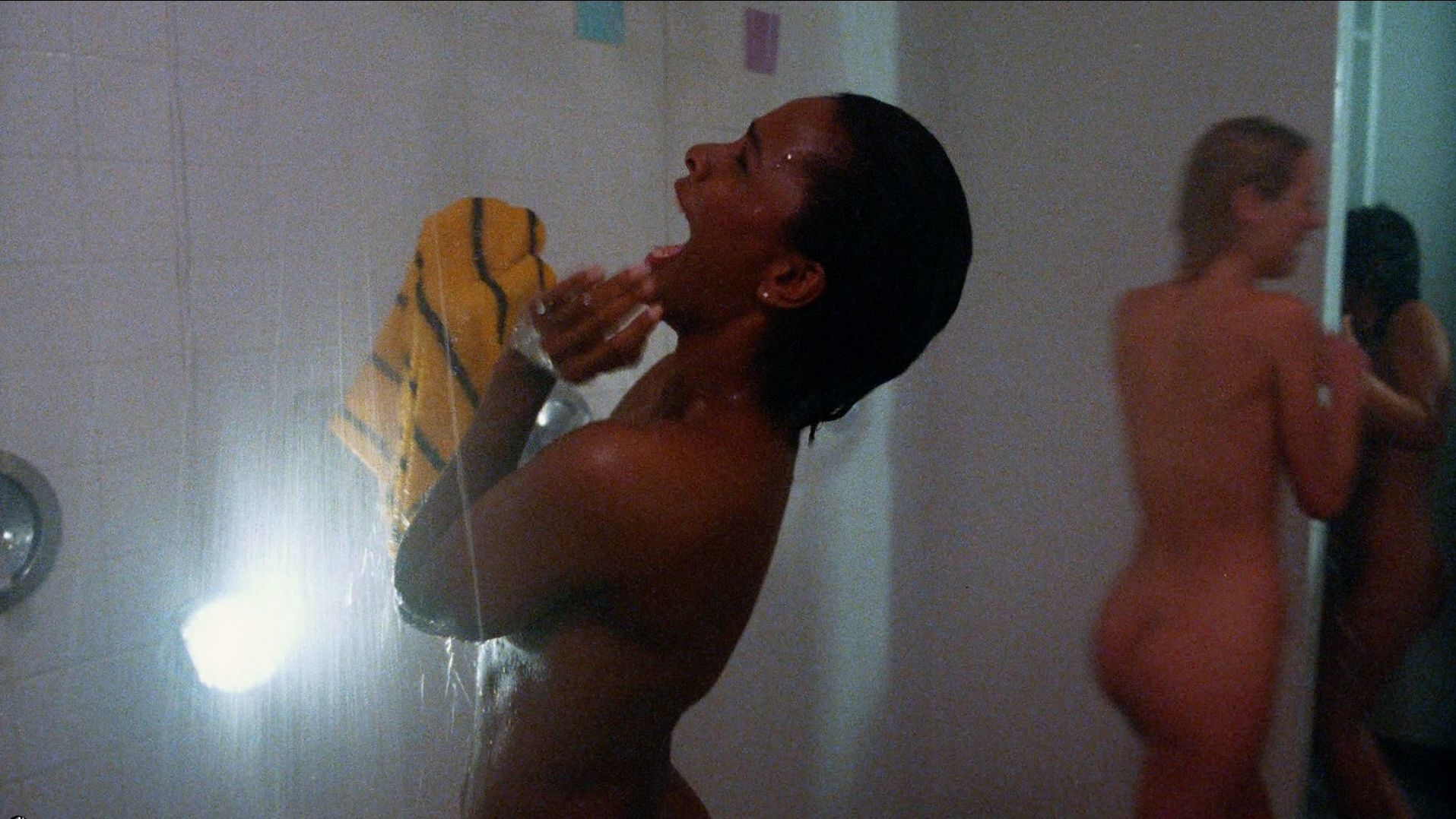 Naked Vanessa Bell Calloway in Death Spa ANCENSORED