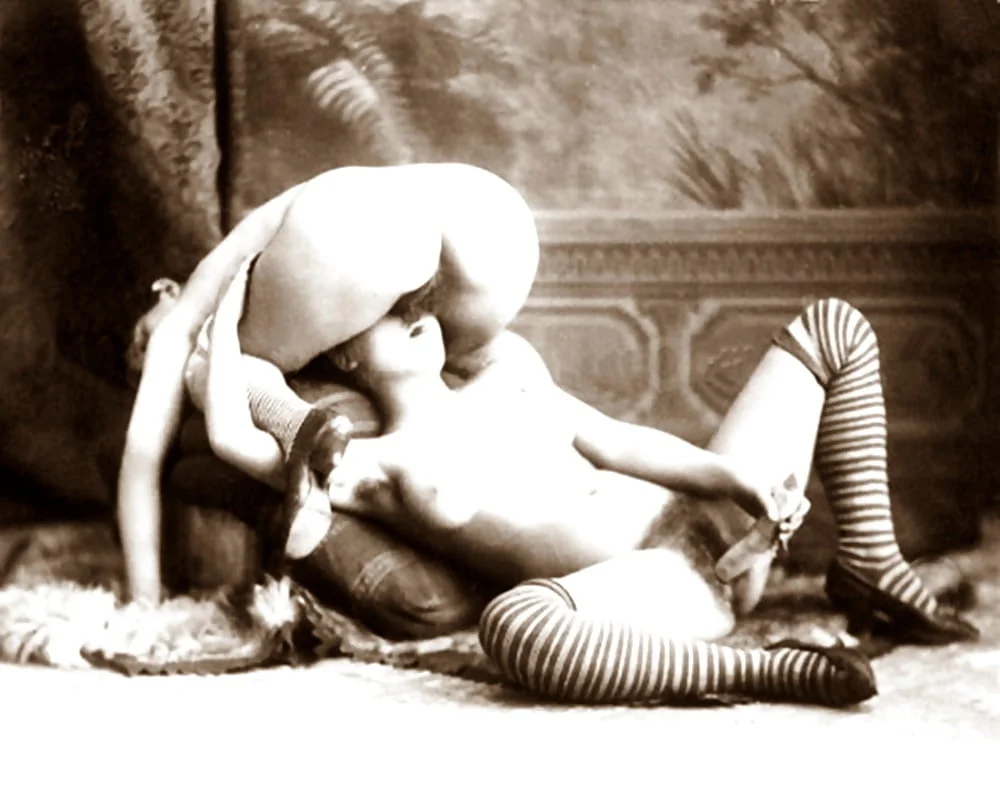 1920s Vintage Erotic PostcardsPhotographs Depicting Lesbian Encounters