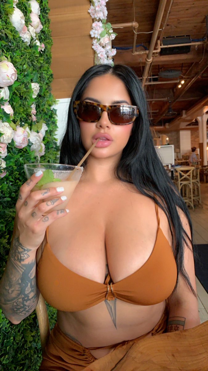 MILA on X: They gave me my twitter back Im BACKKKK Link to my OF is on my profile
