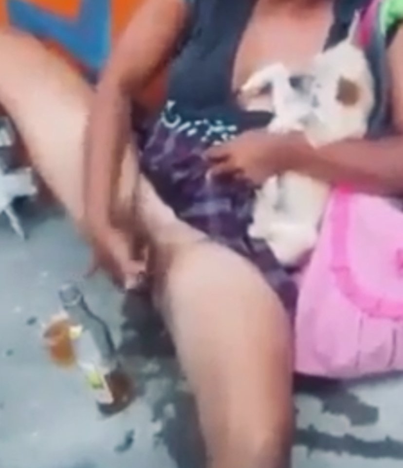 Homeless women fingering her pussy