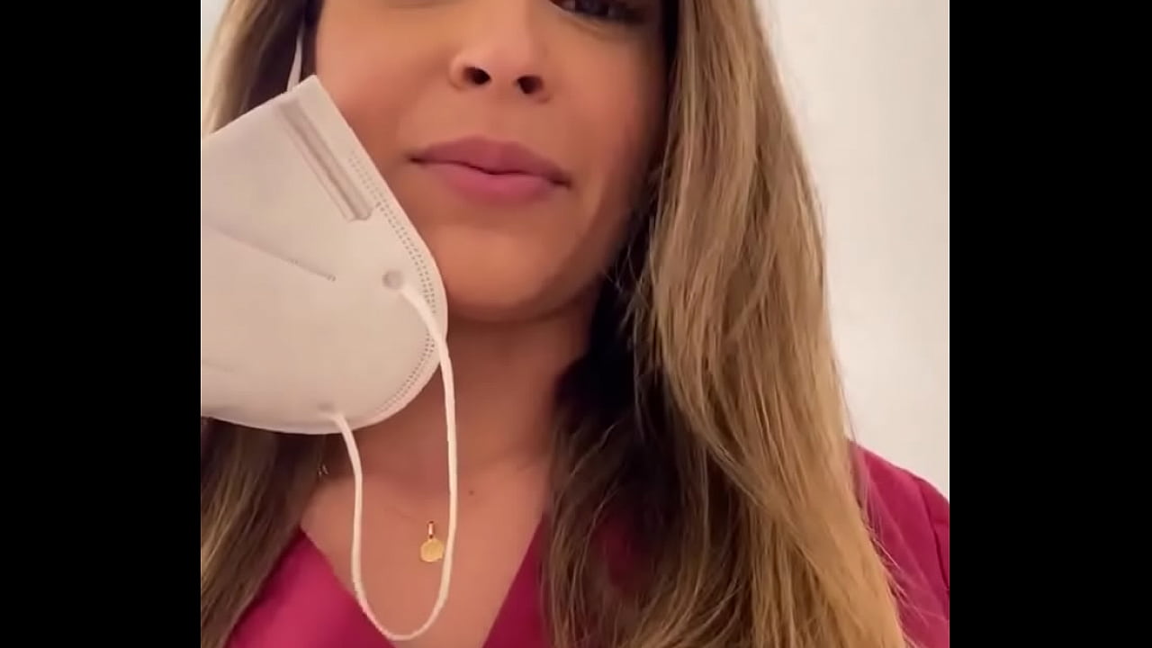Sexy Nurse masturbates on her lunch time