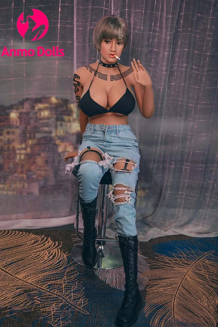Sexy Riya: 171cm Hot Body and Big Breasts Sex Doll Smoking a Cigarette