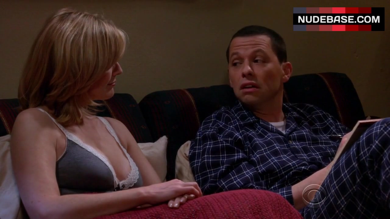 Courtney Thorne-Smith Sexy Scene