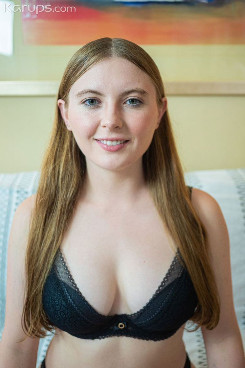 Zoey Zimmer Strips and Masturbates with a Toy