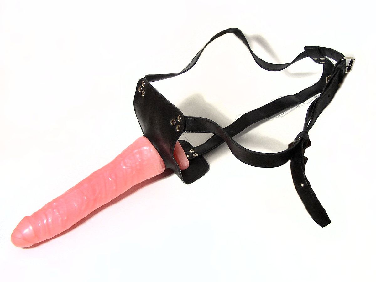Strap-on dildo