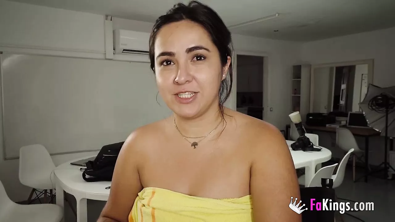 Andrea Has Gotten Used to Wild Porn and Wants a Thick Dick: Amateur Porn feat. Andrea Wild