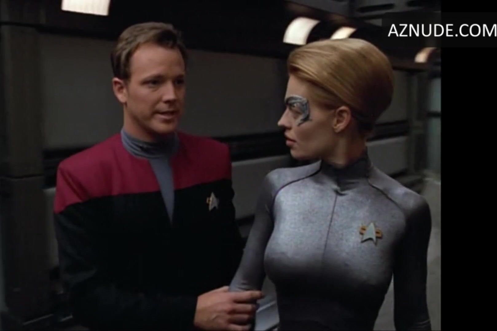 Jeri Ryan Sexy nude scene in Star Trek: Voyager