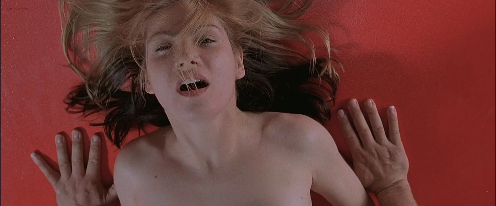 Jeri Ryan hot Vitamin C nude topless and Jennifer Esposito hot cleavage