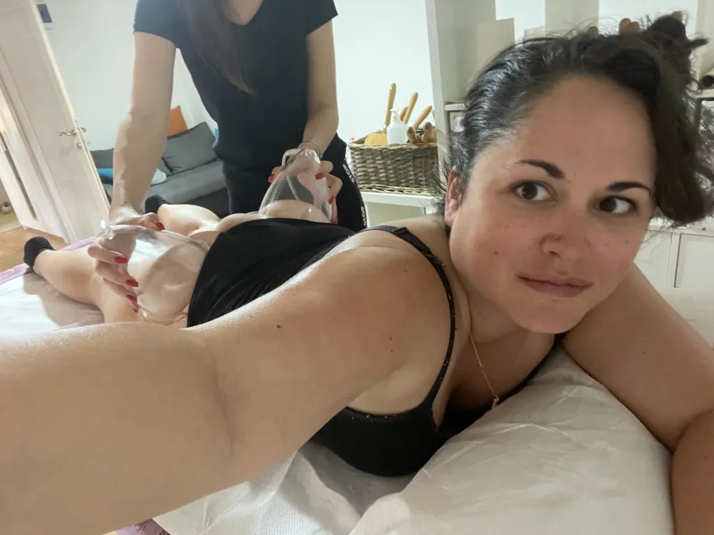 I Got an Anti-Cellulite Massage for 30 DaysHelloGiggles