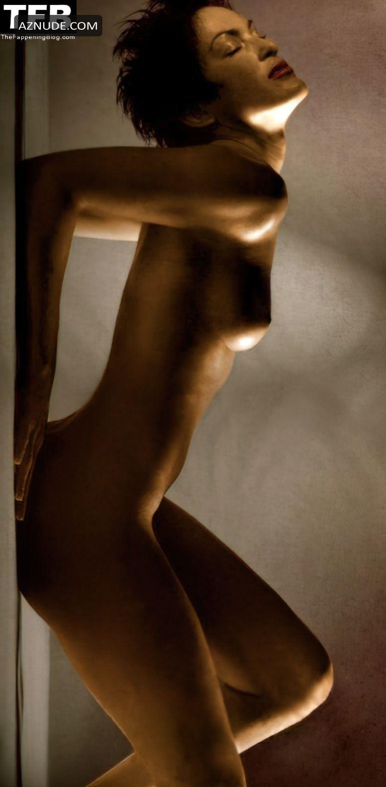 Mariska Hargitay Nude And Sexy Photos Collection