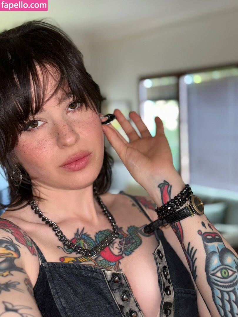 Anisa Jomha Nude OnlyFans Leaks