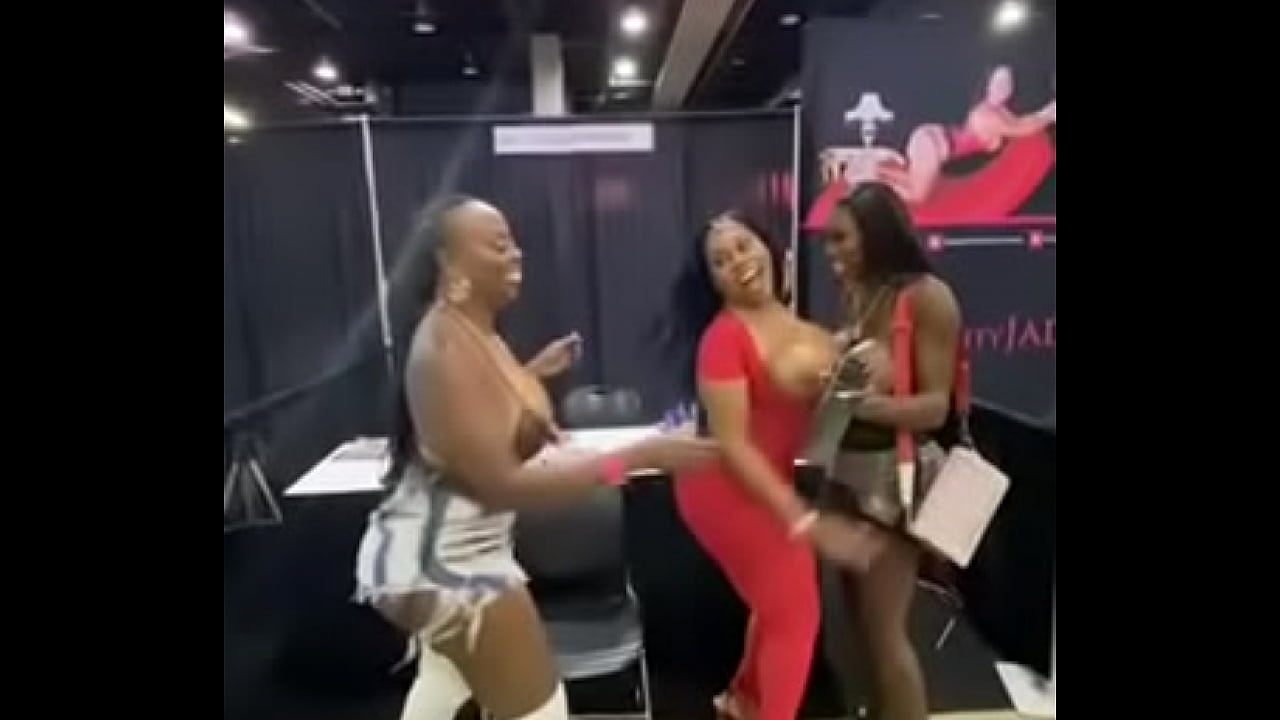 Day 1 Exxxotica 2021 too sexy
