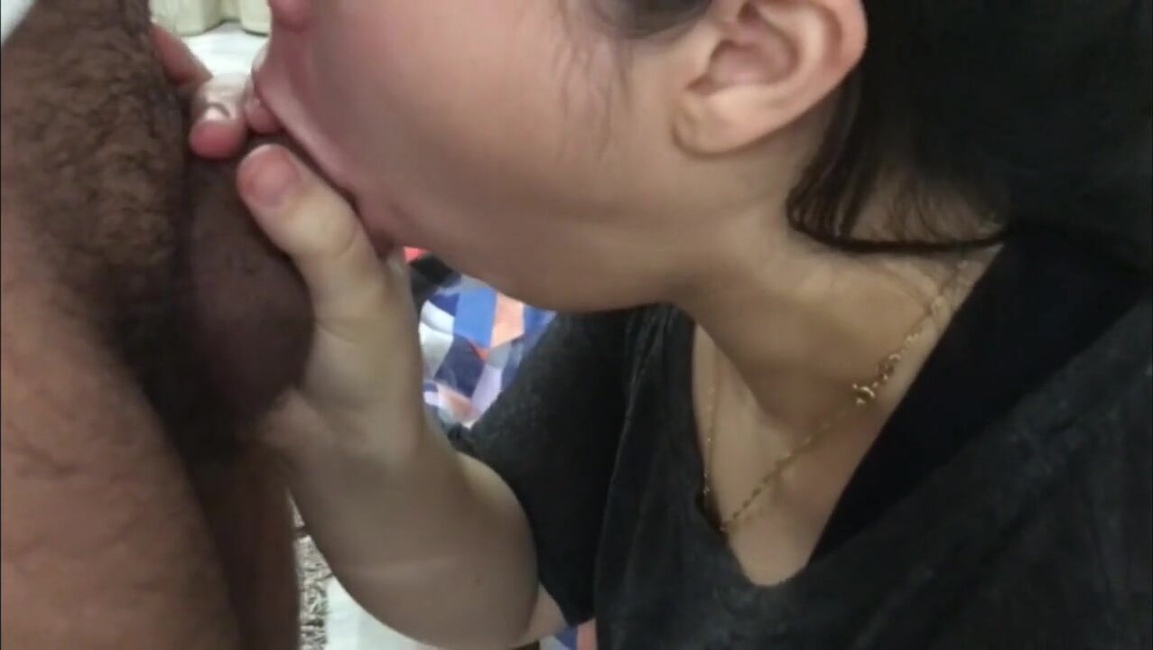 Sloppy Morning Blowjob And Handjob Cumming Twice