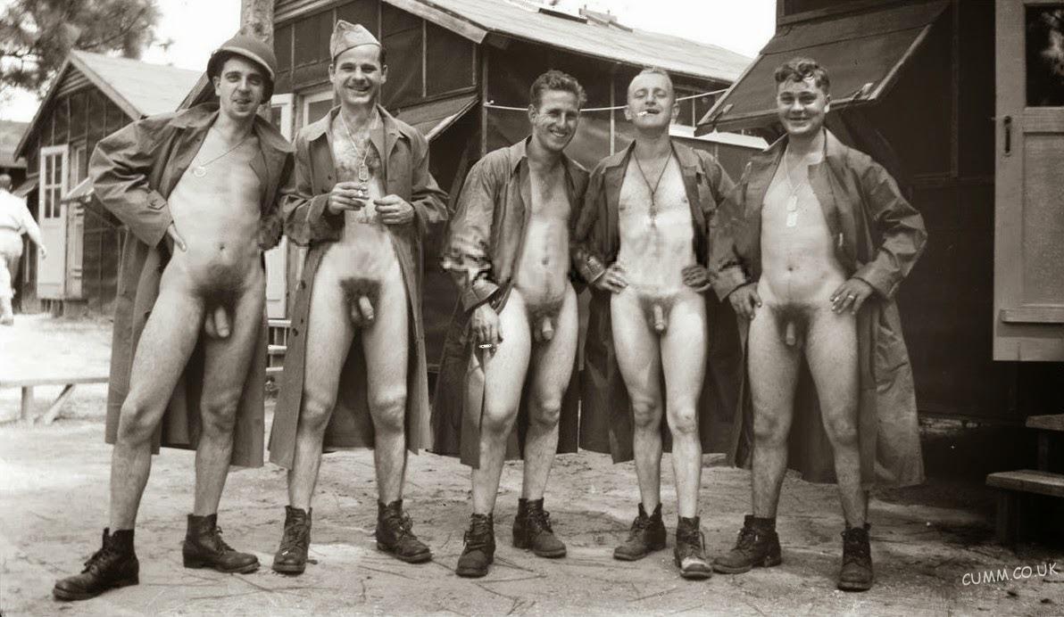 ww2-naked-army-ladz