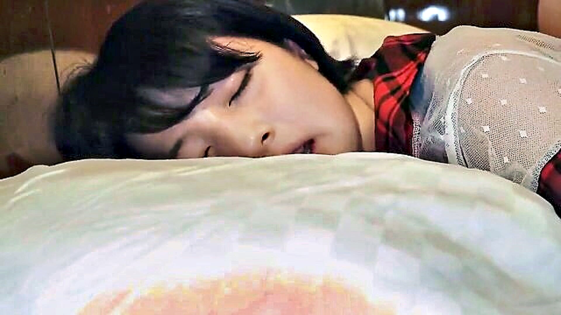 Sexy Asian Teen Gets Naughty In 18 Video