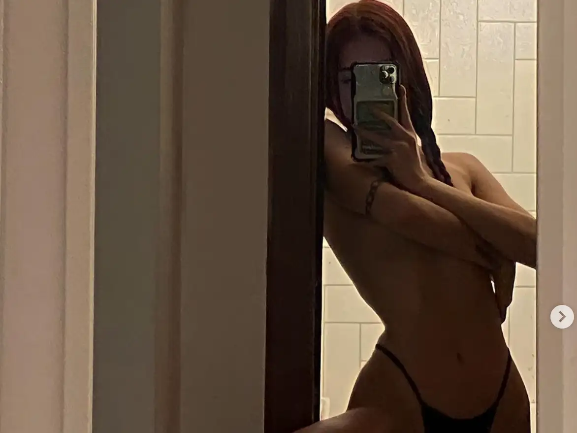 Ukrainian Model Stuck At Milan Fashion Week And Unable to Fight Does The Next Best Thing For Her Country: Ill Give My Body on OnlyFans