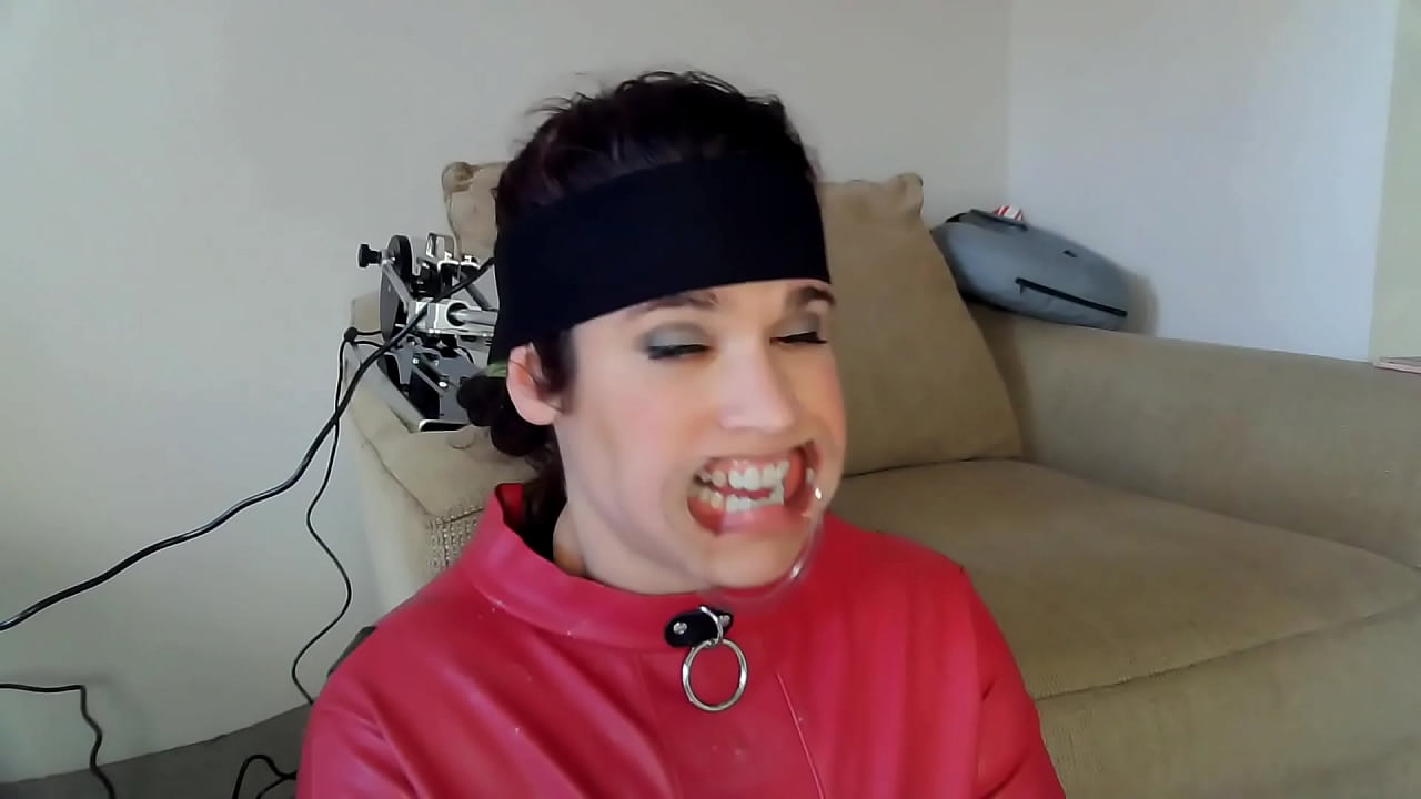 Wifes head attached to a fucking machine Greatest BJ EVER