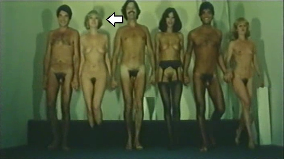 Naked Lina Romay in Confesiones ntimas de una exhibicionista ANCENSORED