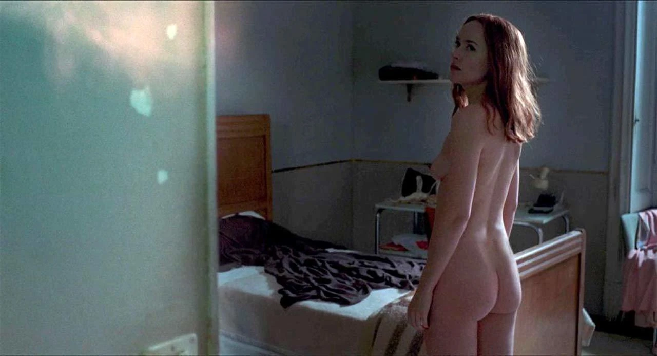 Dakota Johnson naakte scène in Suspiria op