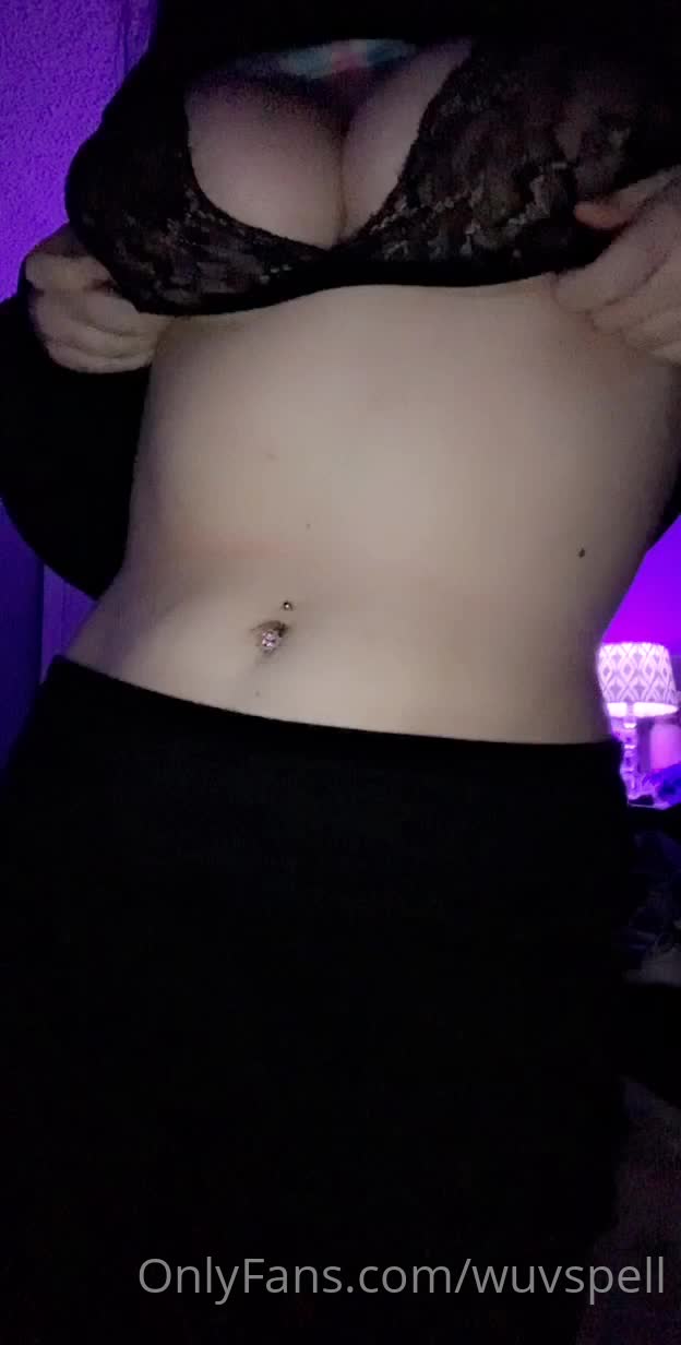 Wuvspell 18 yearold onlyfans