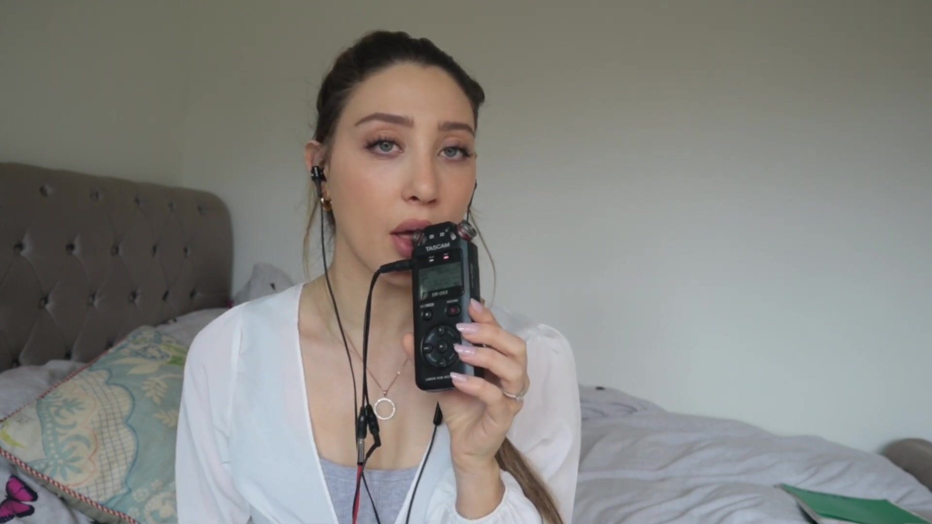 Bakbuk asmr super tongue mouth sounds