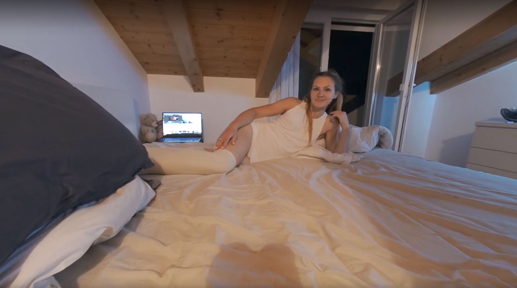Skinny Hot Ginger Babe Lea Giving Enthusiastic Blowjob BTS Cum In Her Mouth Private On Vacation