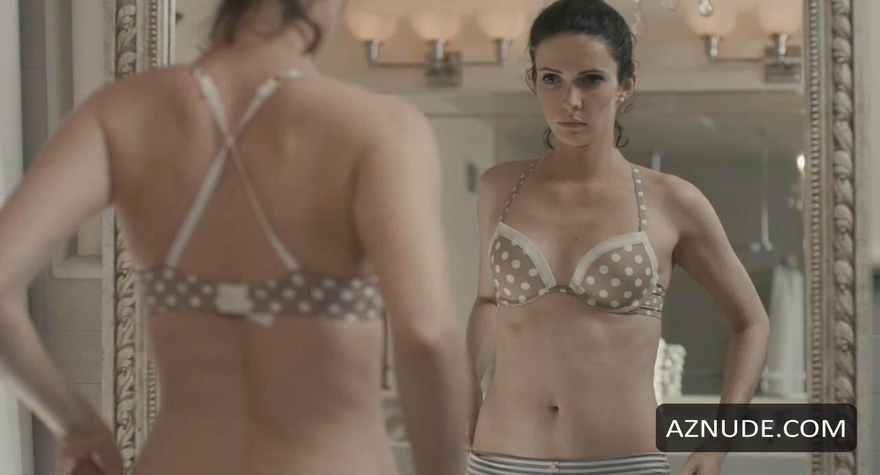 BITSIE TULLOCH Nude