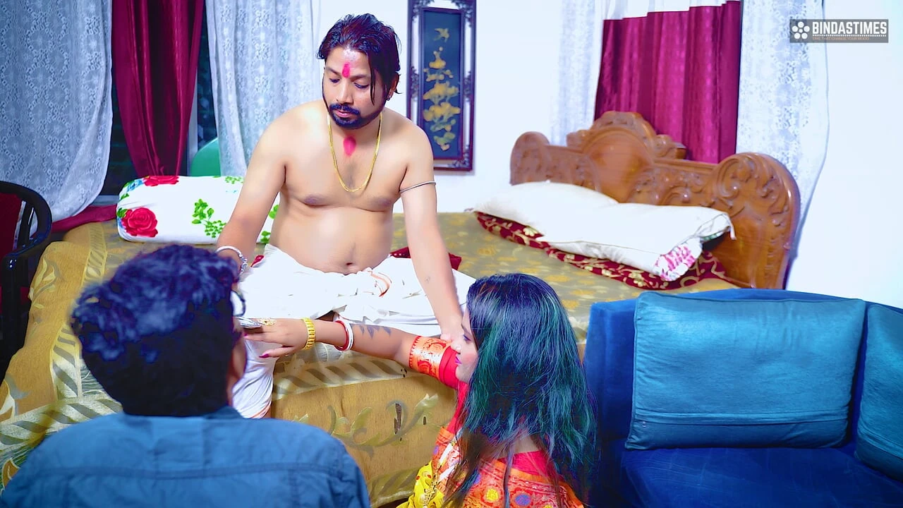 Tharki Dhogi Baba Fucked Bhabhiji on the Pretext of Giving Saving Hindi Audio
