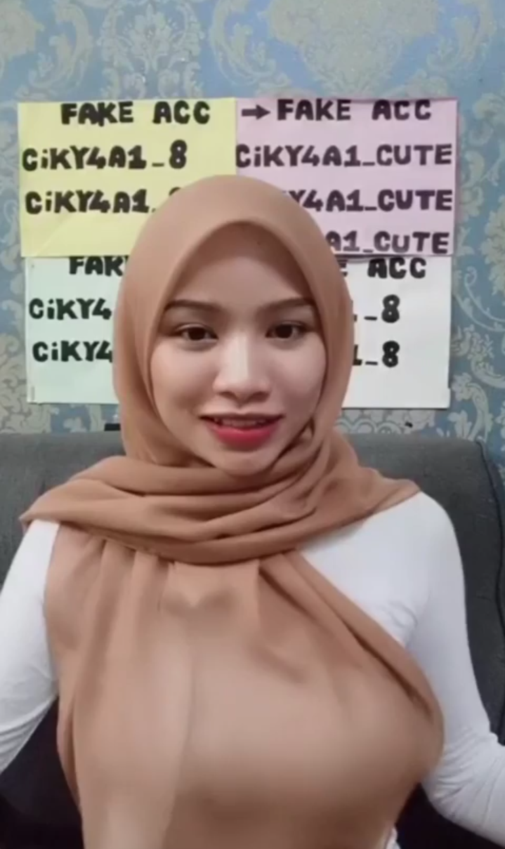 Busty Malay Girl Boobshake