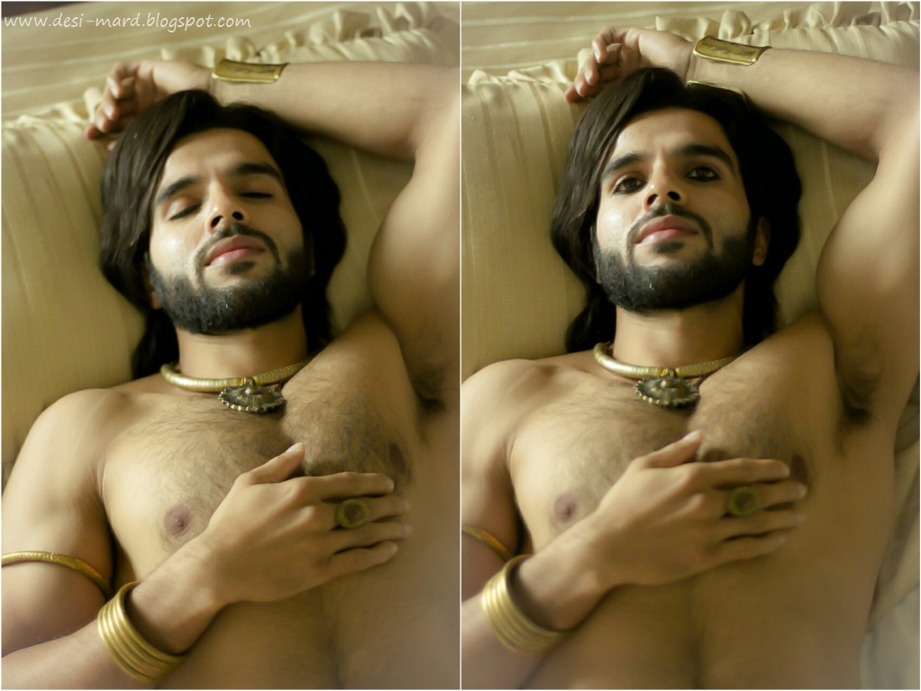 Desi Mard: Prince on Bed
