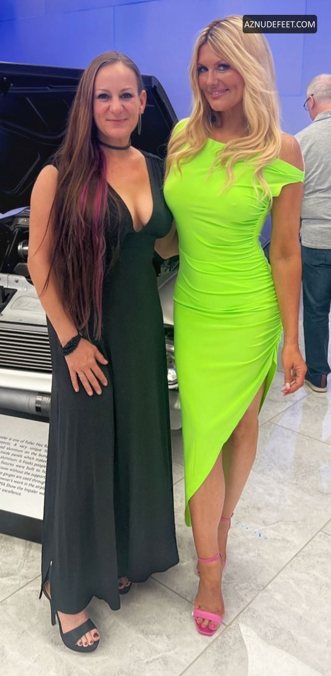 BOGI LATEINER Feet