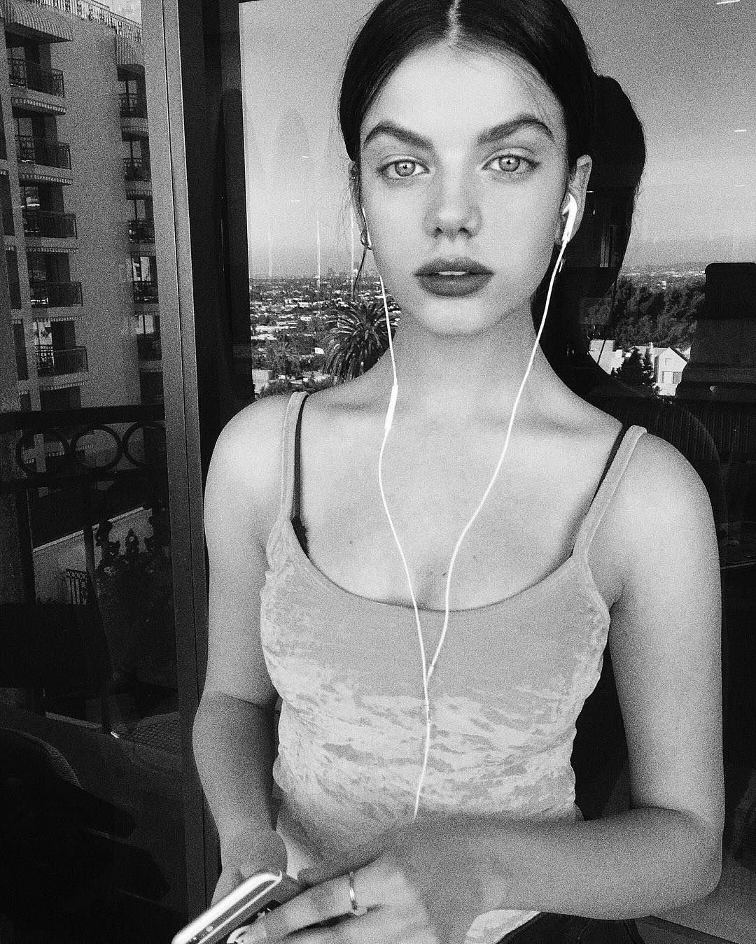 Sonia Ben Ammar Topless