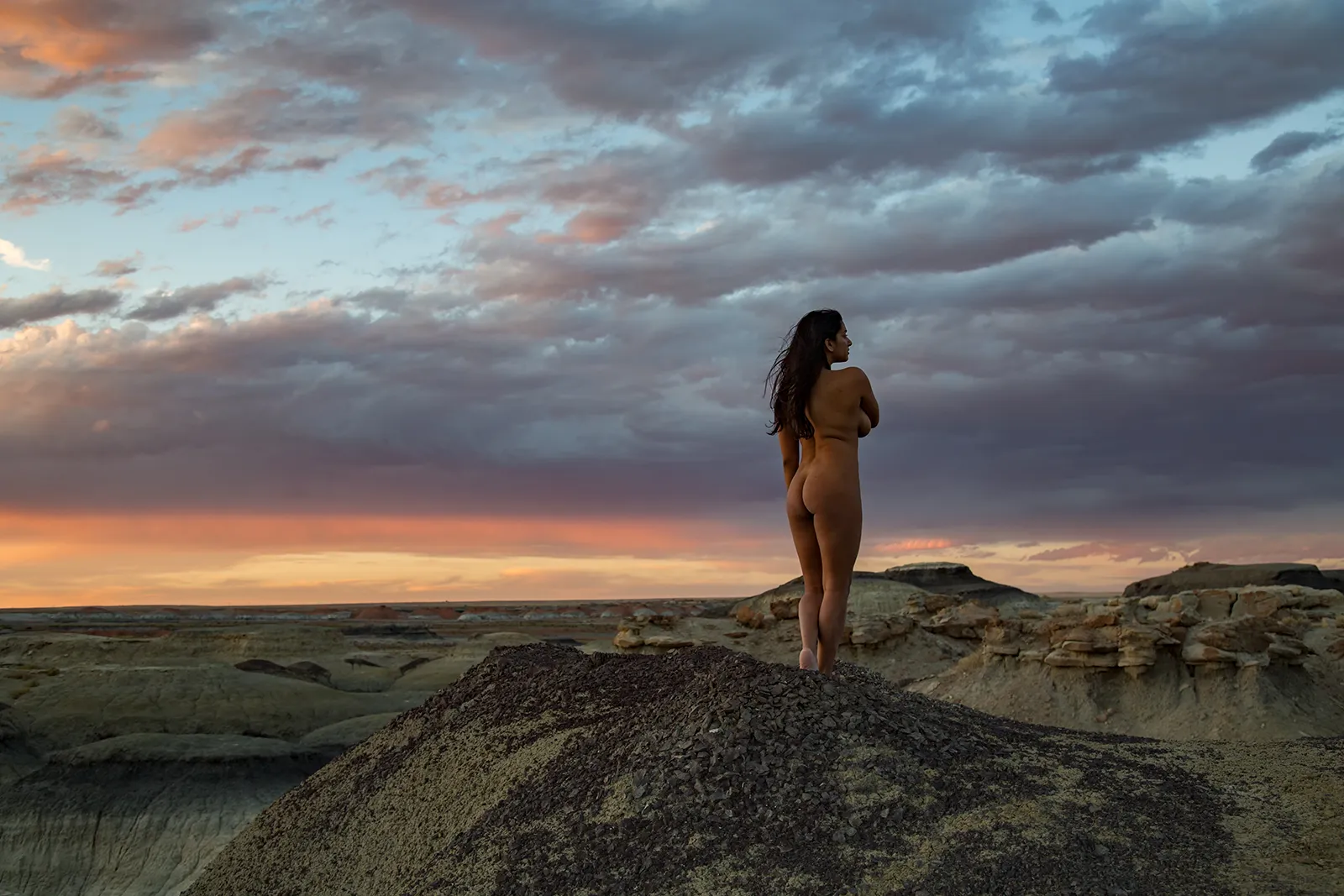 How Being a Nude Model Helped Me Get Comfortable in My Own Skin