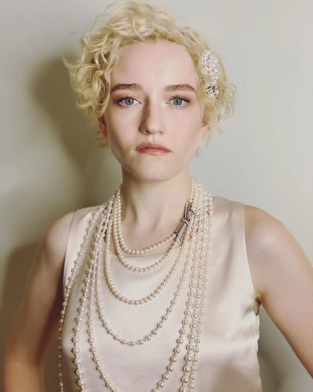 Julia Garner Nude Photos Videos